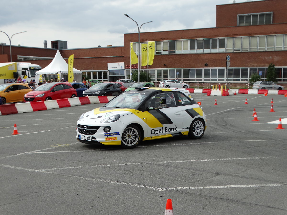 Opel Adam Ralley Versio am 16.06.17 auf dem Hessentag in Rüsselsheim