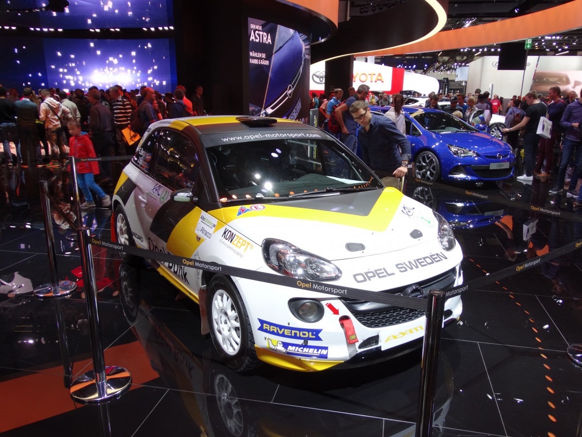 Opel Adam Rally Version am 26.09.15 auf der IAA in Frankfurt am Main