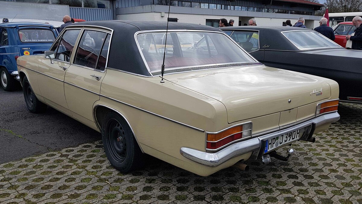 =Opel Admiral, 5,4 l , V8, gesehen bei der Technorama Kassel im März 2023