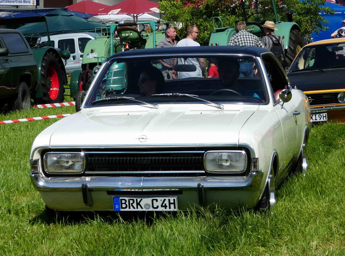 =Opel Commodore A, gesehen bei der Oldtimerausstellung in Thalau im Mai 2017
