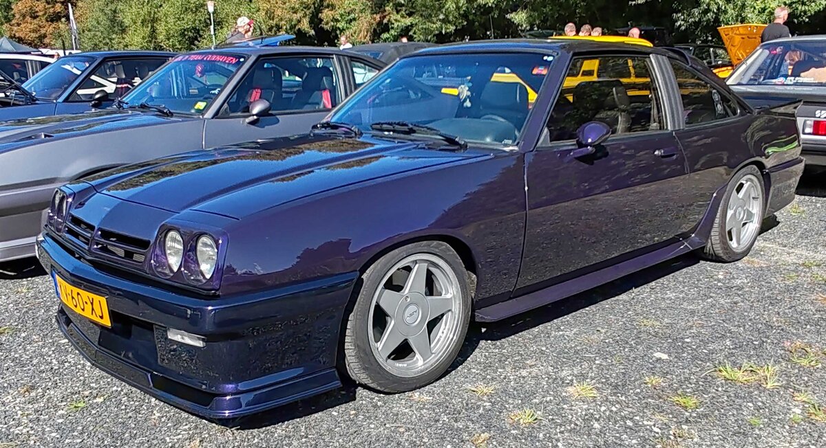 =Opel Manta B, ausgestellt beim 2025er Manta/Ascona-Treffen in Petersberg-Marbach