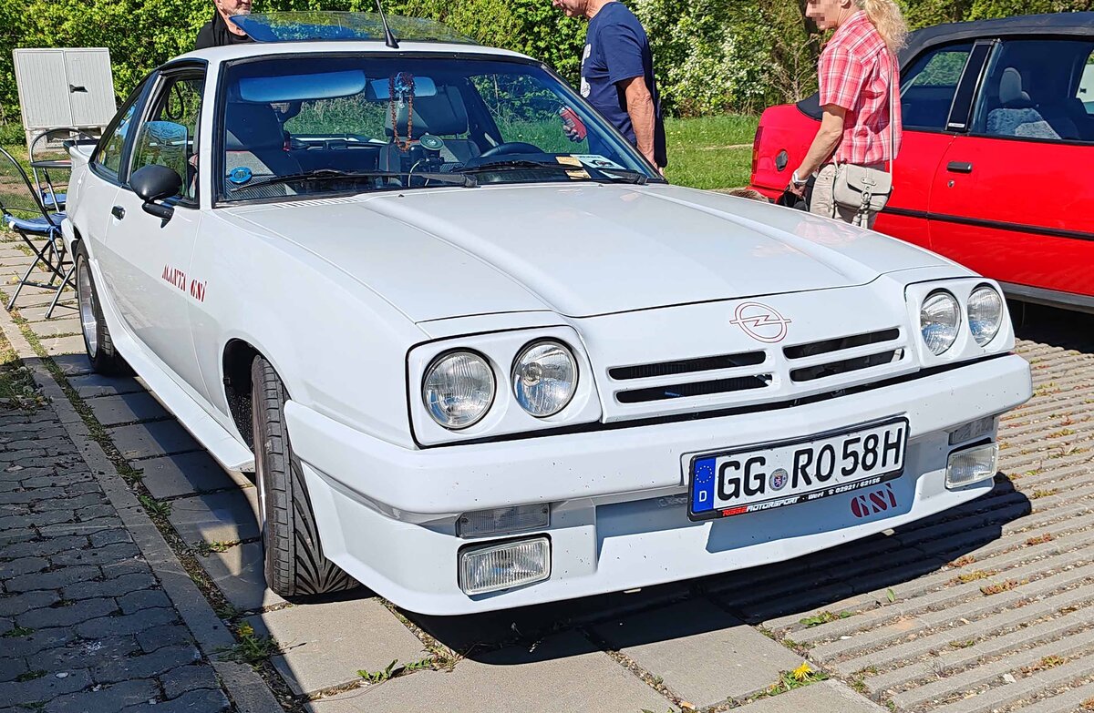 =Opel Manta B GSi, ausgestellt bei der Oldtimerveranstaltung in Frankenberg, 05-2026