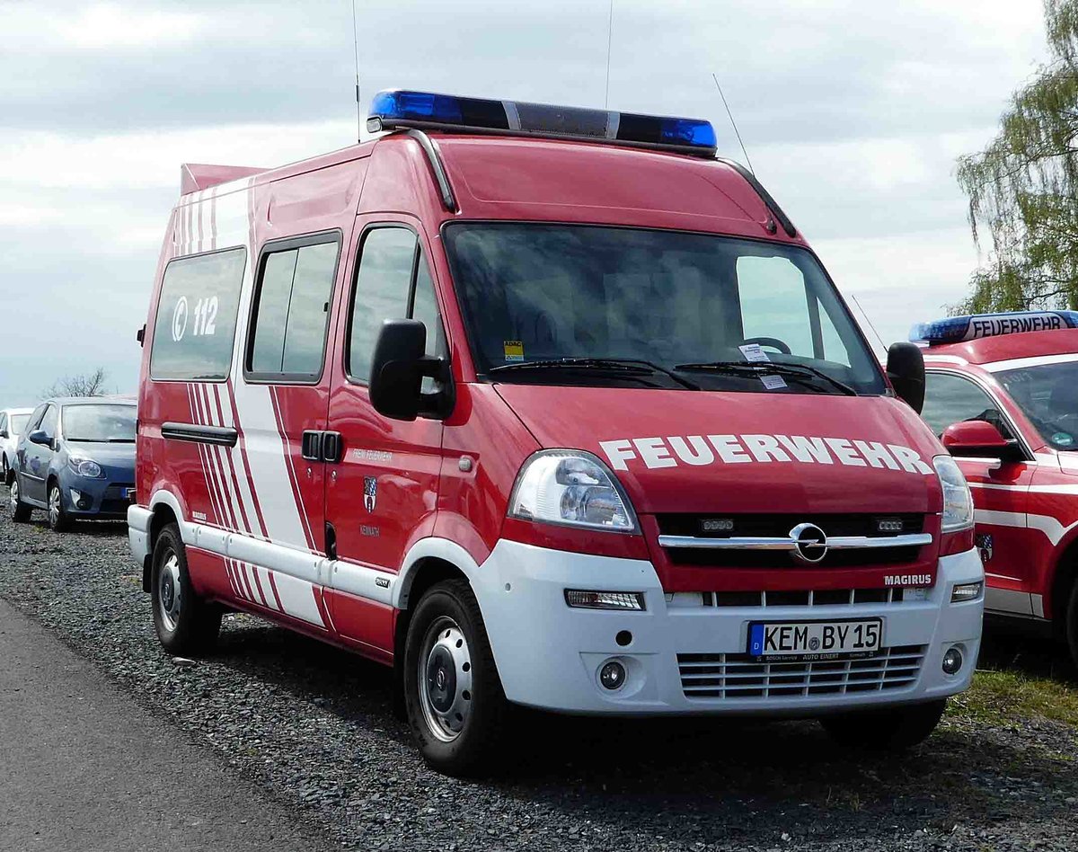 =Opel Movano der Feuerwehr KEMNATH, gesehen auf dem Parkplatz der RettMobil 2017 in Fulda - Mai 2017