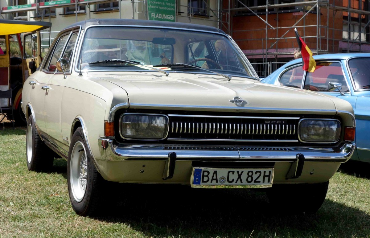 Opel  Rekord C Sprint steht im Juli 2014 bei den Fladungen Classics