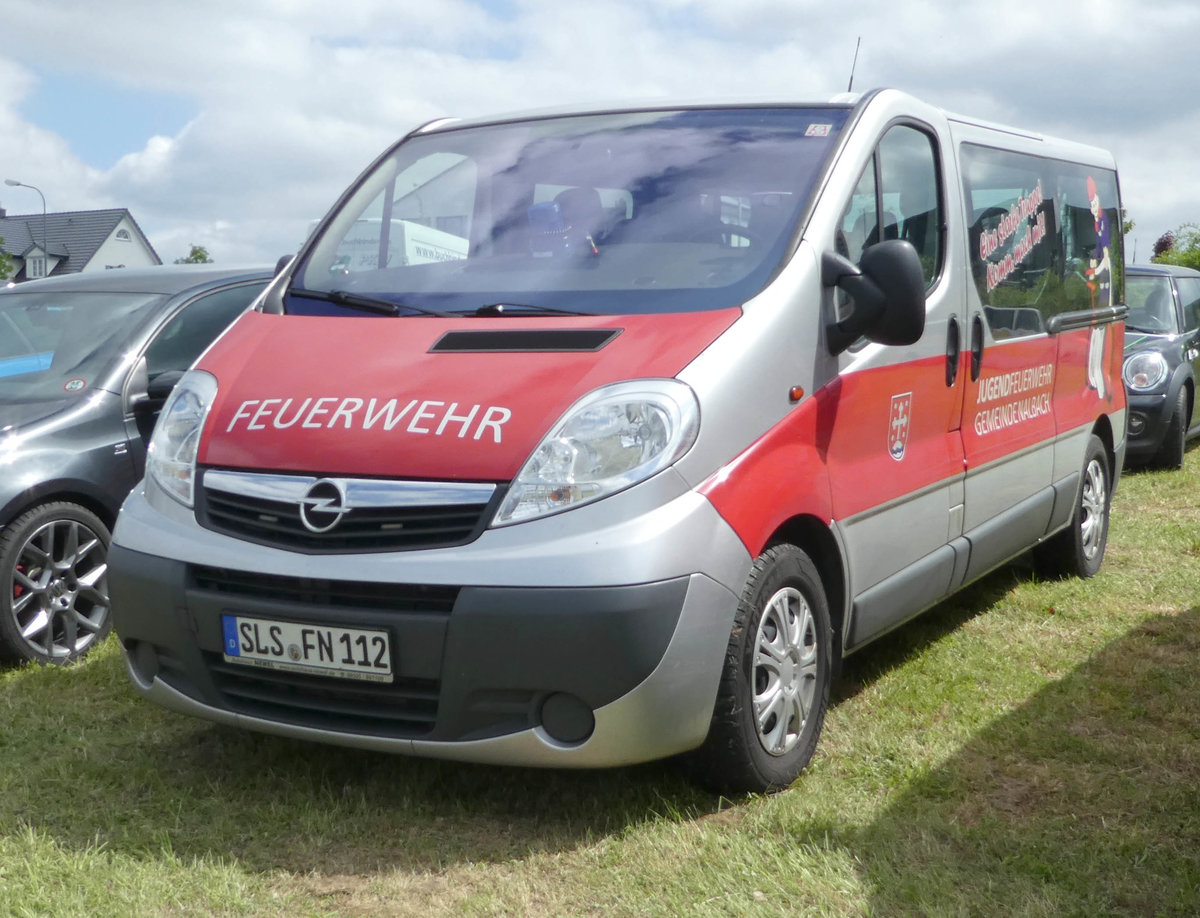 =Opel Vivaro der Feuerwehr NALBACH, steht auf dem Parkplatz der Rettmobil 2019 in Fulda, 05-2019