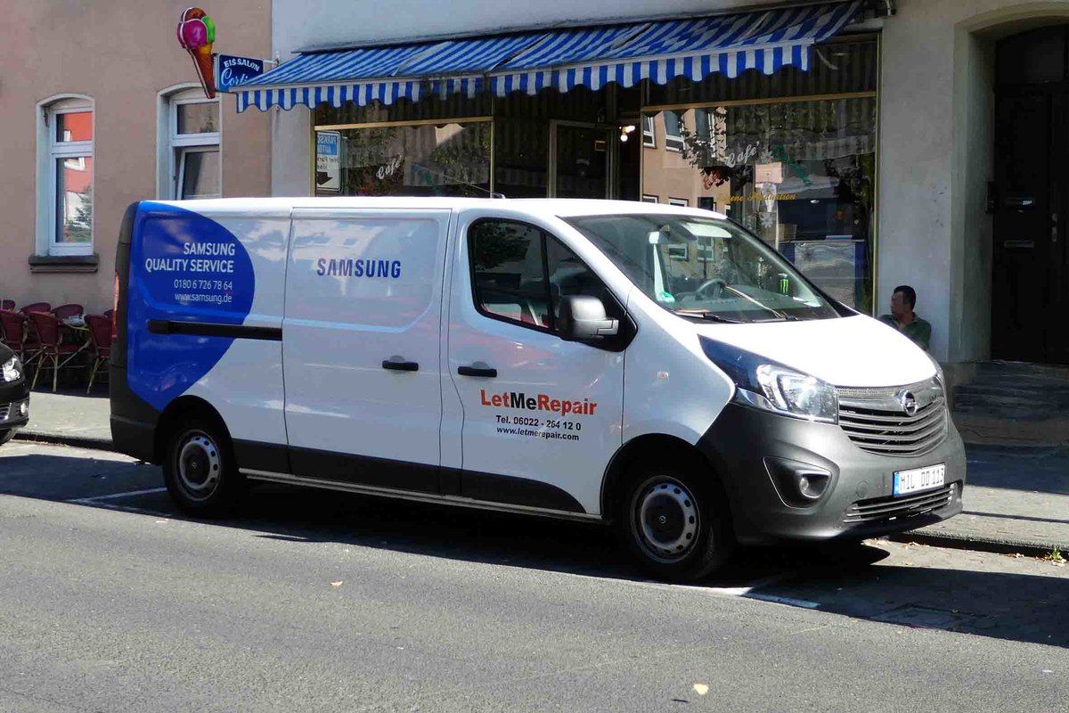 =Opel Vivaro von LetMeRepair  steht im September 2016 in Fulda