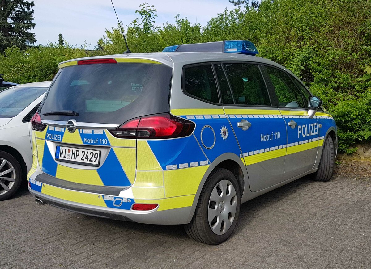 =Opel Zafira der LaPo Hessen steht im Juni 2021 Hünfeld