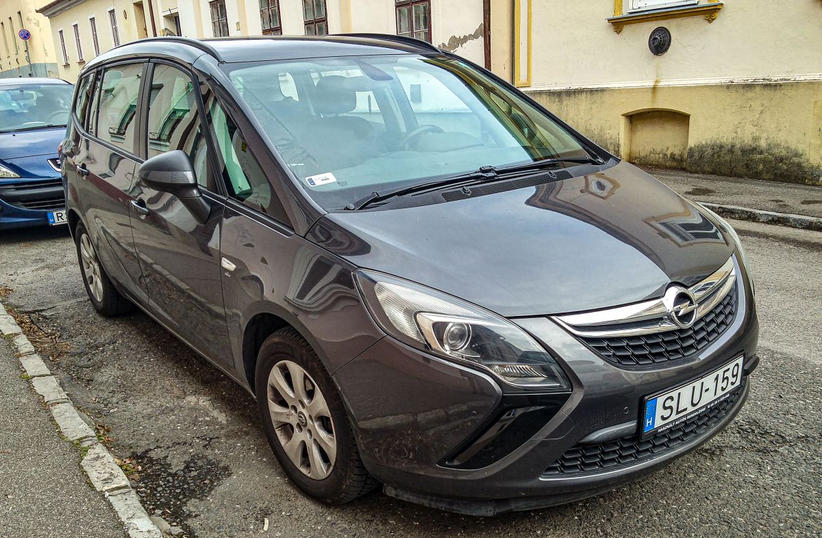 Opel Zafira Mk3. Foto: 03.2021.