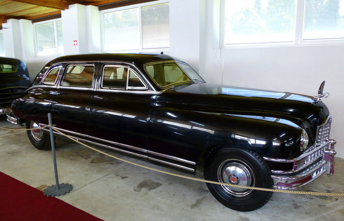 Packart 2226, US-amerikanische Oberklassen-Limousine, Baujahr 1948, 160PS, 5833ccm, Vmax 160Km/h, Technikmuseum Bistra/Slowenien, Juni 2016