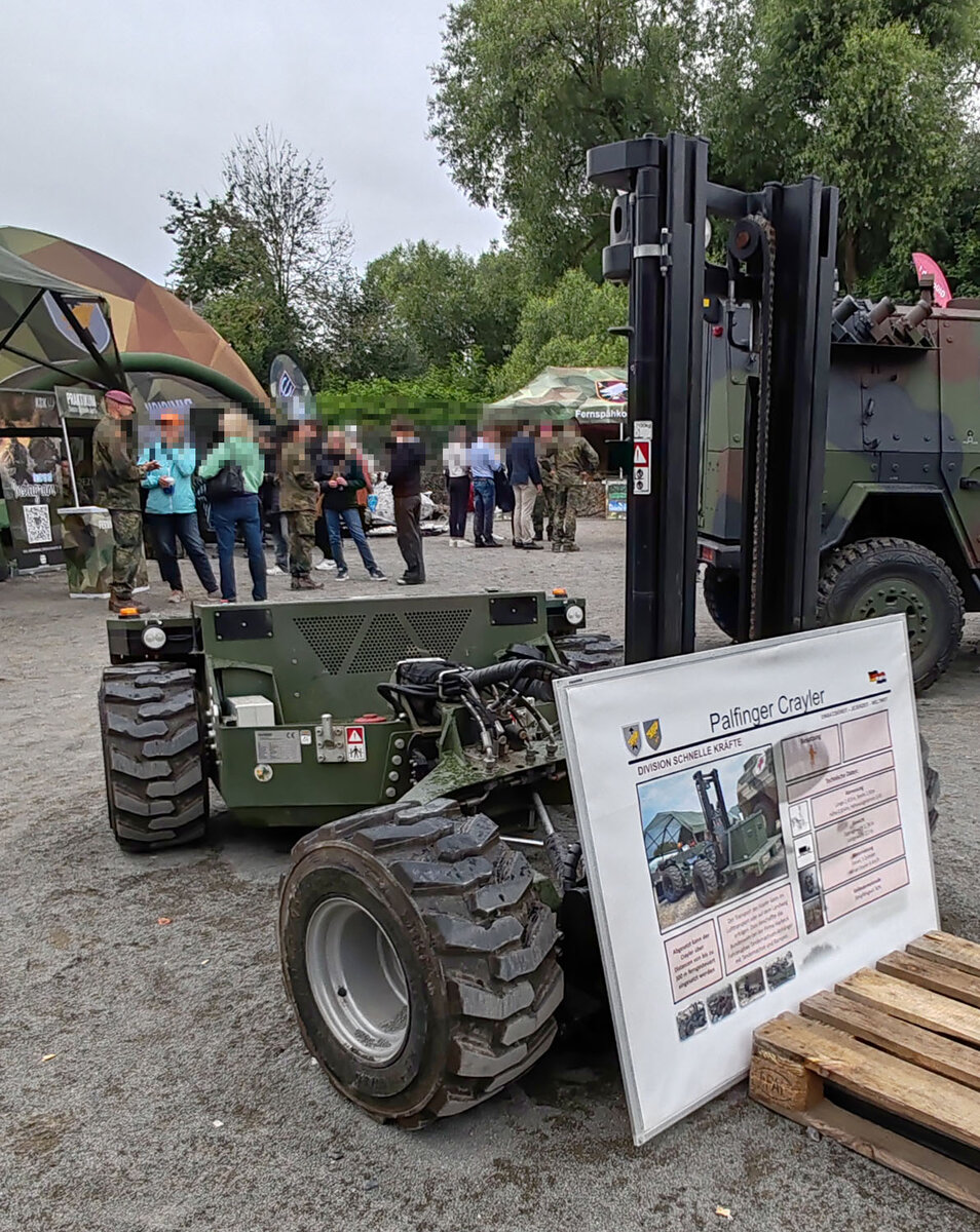 =Palfinger Crayler im Dienst der Bundeswehr, ausgestellt beim Hessentag in Fulda, 06-2026
