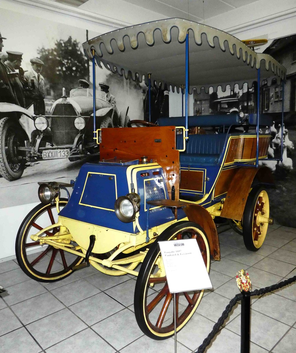 =Panhard & Levassor, Bj. 1897, präsentiert im Deutschen Automobilmuseum Fichtelberg im Juli 2018