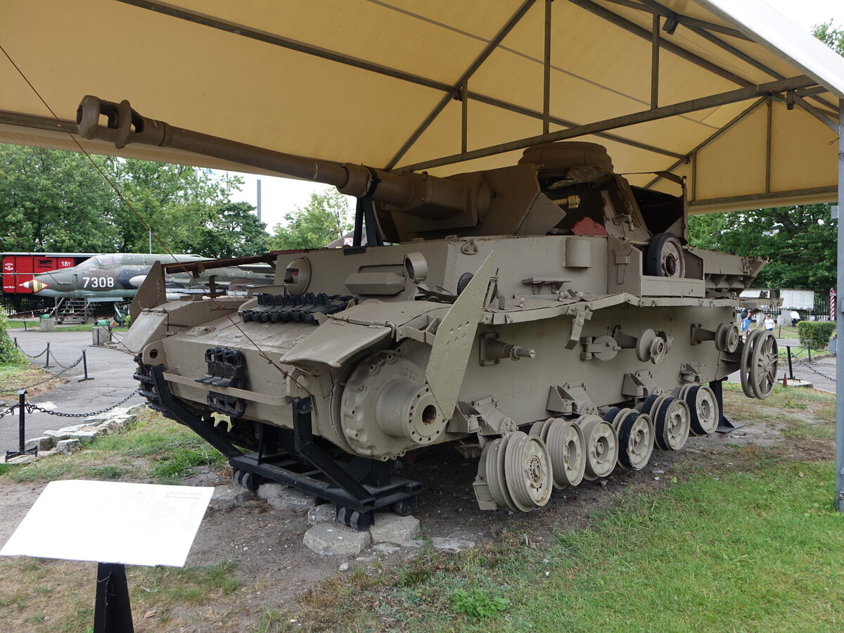 Panzerkampfwagen IV, 7,5-cm-KwK 40 L/48, Maybach 12-Zylinder-Ottomotor
300 PS, Museum Oreza Polskiego w Kołobrzegu Kolobrzeg / Kolberg (01.08.2021) 