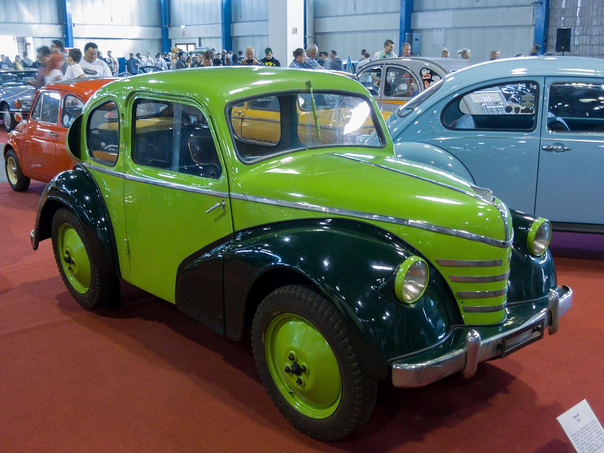 Pente 600, ein in Kleinserie gebautes Kleinauto aus Ungarn, aus den 1940ern. Foto: Automobil und Tuning Show, März 2017.