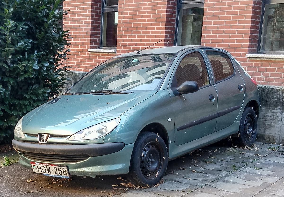 Peugeot 206, aufgenommen in September, 2019 in Pécs (HU).