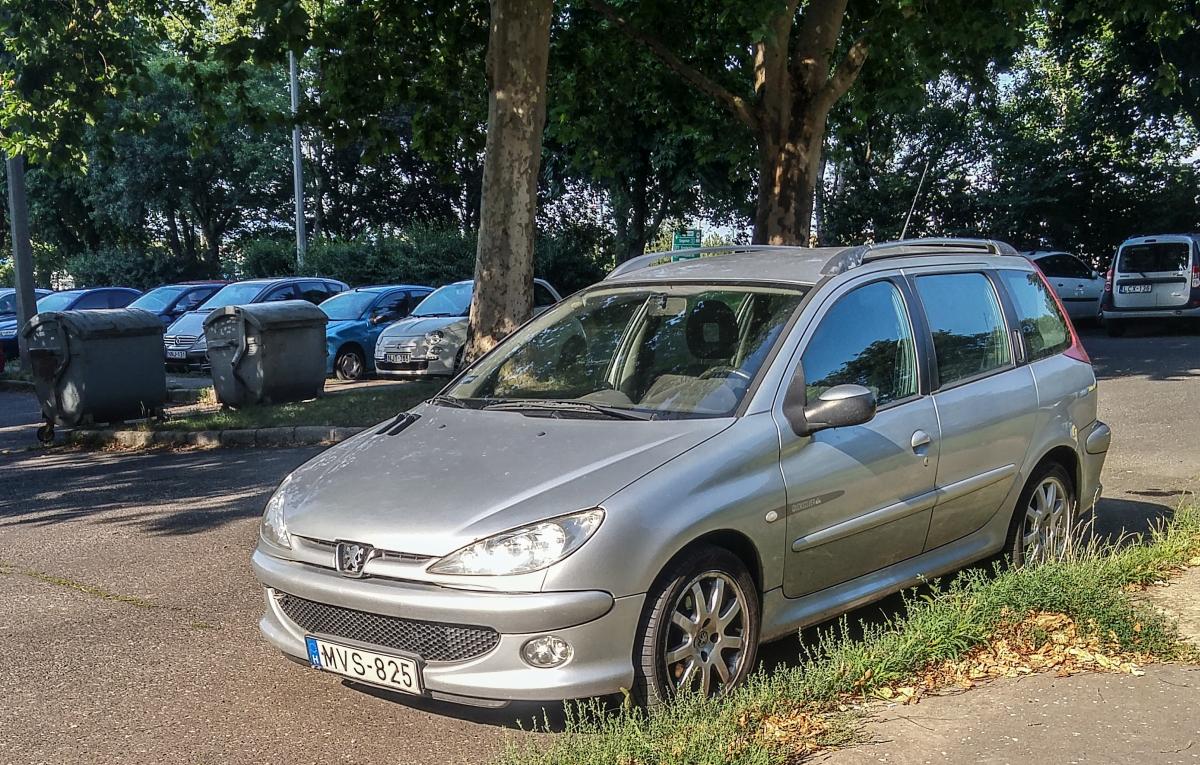 Peugeot 206 SW, fotografiert in August, 2019 (Pécs - Ungarn).