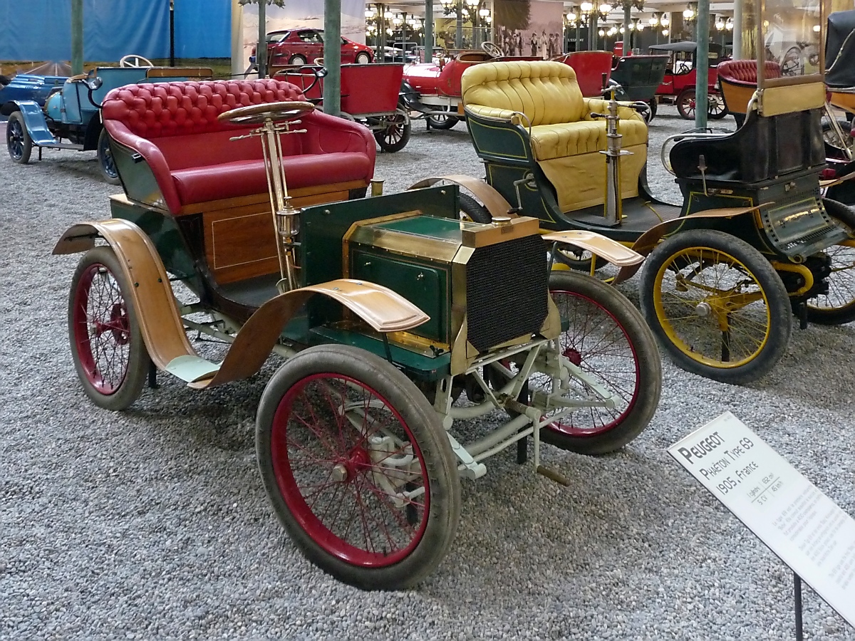 Peugeot  Phaeton  Type 69 

Baujahr 1905, 1 Zylinder, 652 ccm, 45 km/h, 5 PS 

Cité de l'Automobile, Mulhouse, 3.10.12