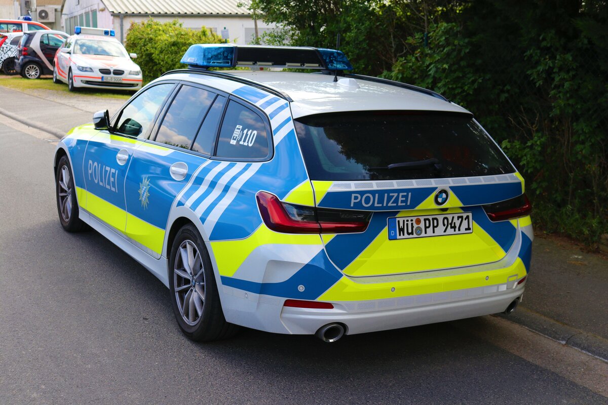 Funkstreifenwagen VW Golf Variant der Leipziger Polizei - fotografiert ...