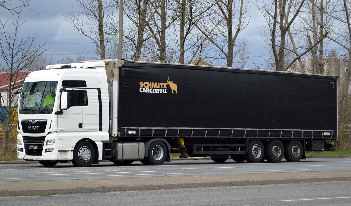 Polnischer sattelzug mit MAN TGX 18.500 Zugmaschine am 13.03.20 Berlin Marzahn.