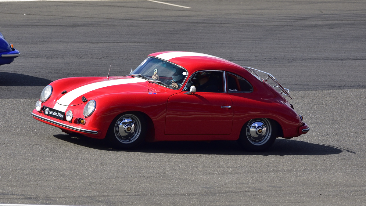 Porsche 356 A , im Rahmen der N�rburgring Classic 2026, fuhren viele 356er einige Runden auf dem N�rburgring. Aufnahme 13.06.2026