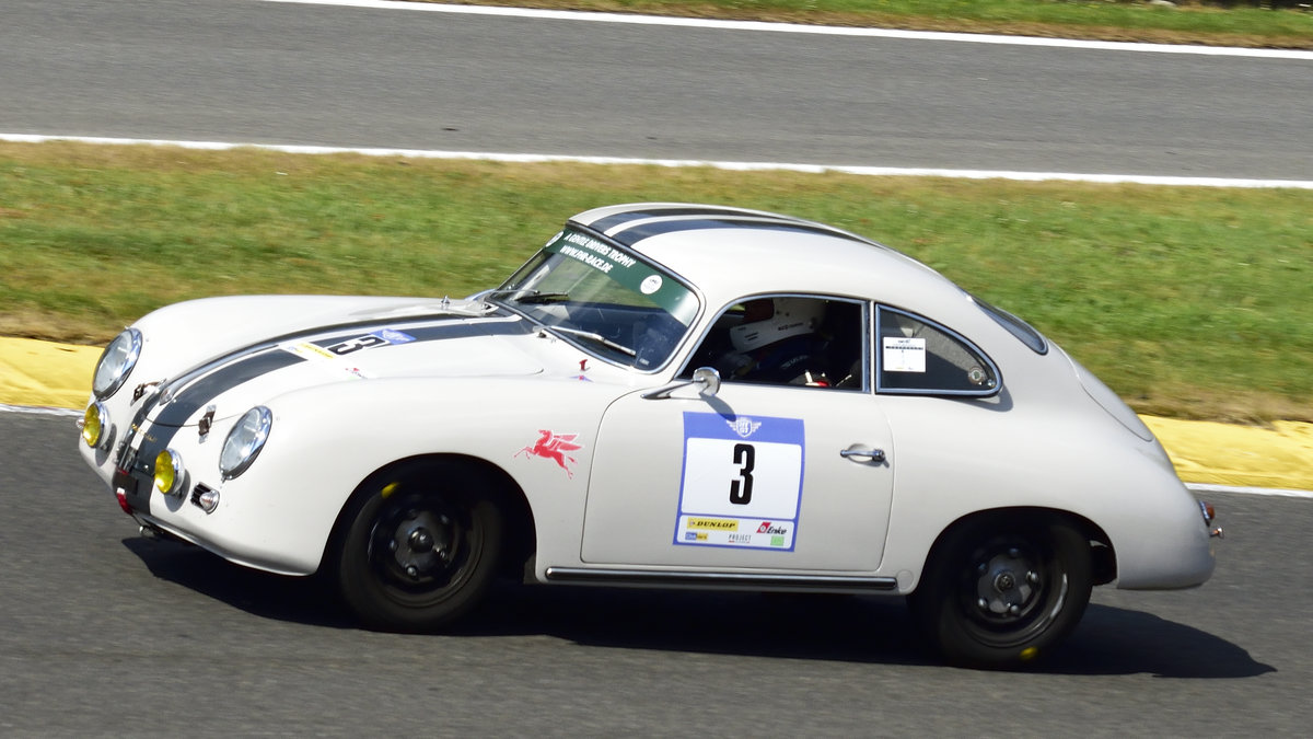 Porsche 356 A Bj.1957, A Gentle Drivers Trophy am 15.07.2018 beim Youngtimer Festival in Spa Francorchamps.
Ablehnungsgrund:Front nicht scharf. 
