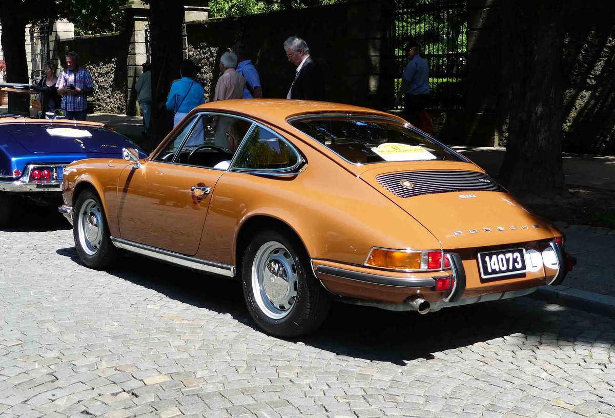 =Porsche 911 - 2,4 T Coupe`, 140 PS, Bj. 1973, gesehen anl. der ADAC Deutschland Klassik 2017 in Fulda, Juli 2017