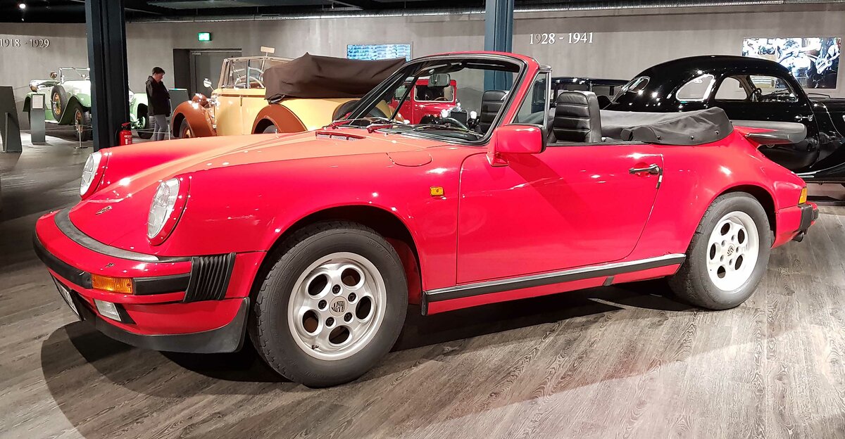 =Porsche 911 Carrera Sport, Bauzeit 1983 - 1989, 3125 ccm, 231 PS, 250 km/h, gesehen im EFA Museum in Amerang, 06-2022
