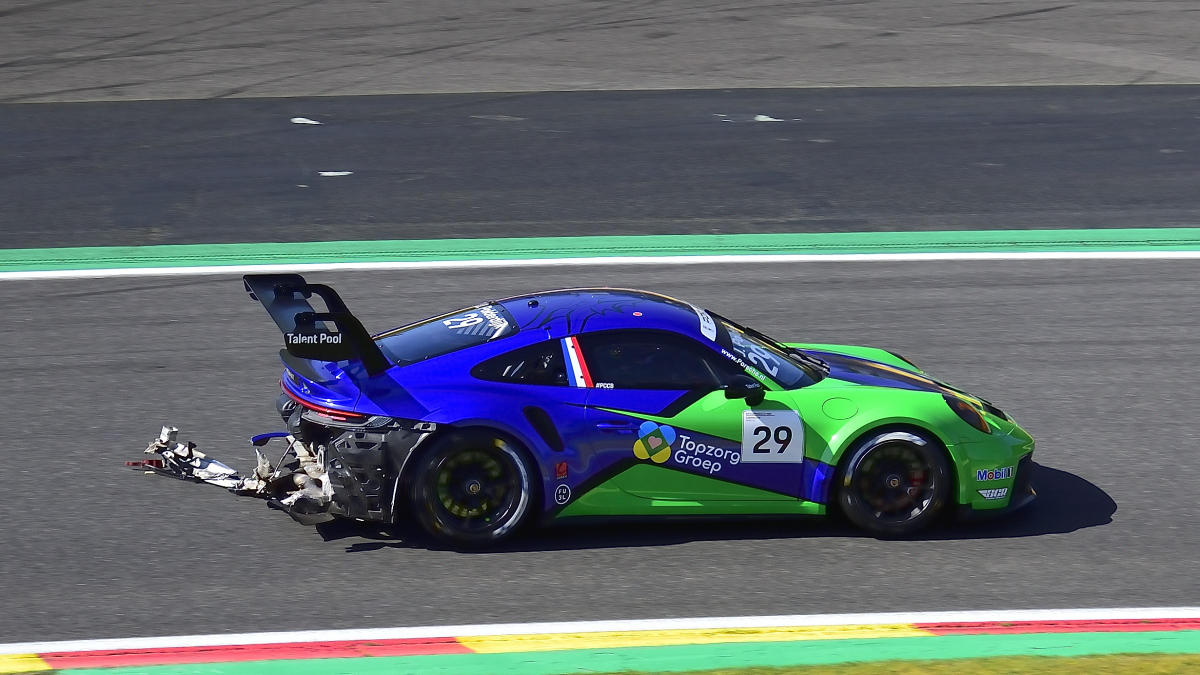 Porsche 911 GT3 Cup (992) mit ca. 510 PS. Ende schon in der ersten Runde f�r die Nr.29 beim Porsche Carrera Cup Benelux in Spa Francorchamps am 9.5.2026
