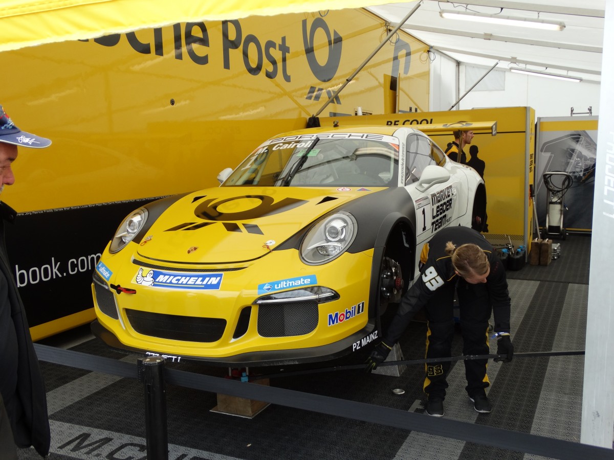 Porsche 911 GT3 Cup vom Team Project 1 am 03.05.15 auf den Hockenheimring
