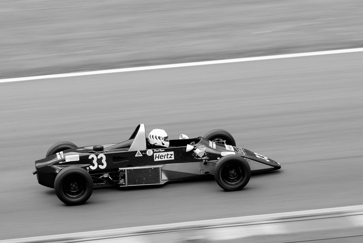 P.Vezin auf SPARTON, beim Rennen des Monoposto Racing Club & Ford Kent,Spa Summer Classic 15.6.2013. Mitgezogen und schräg in Szene gesetzt um Dynamik auszudrücken!