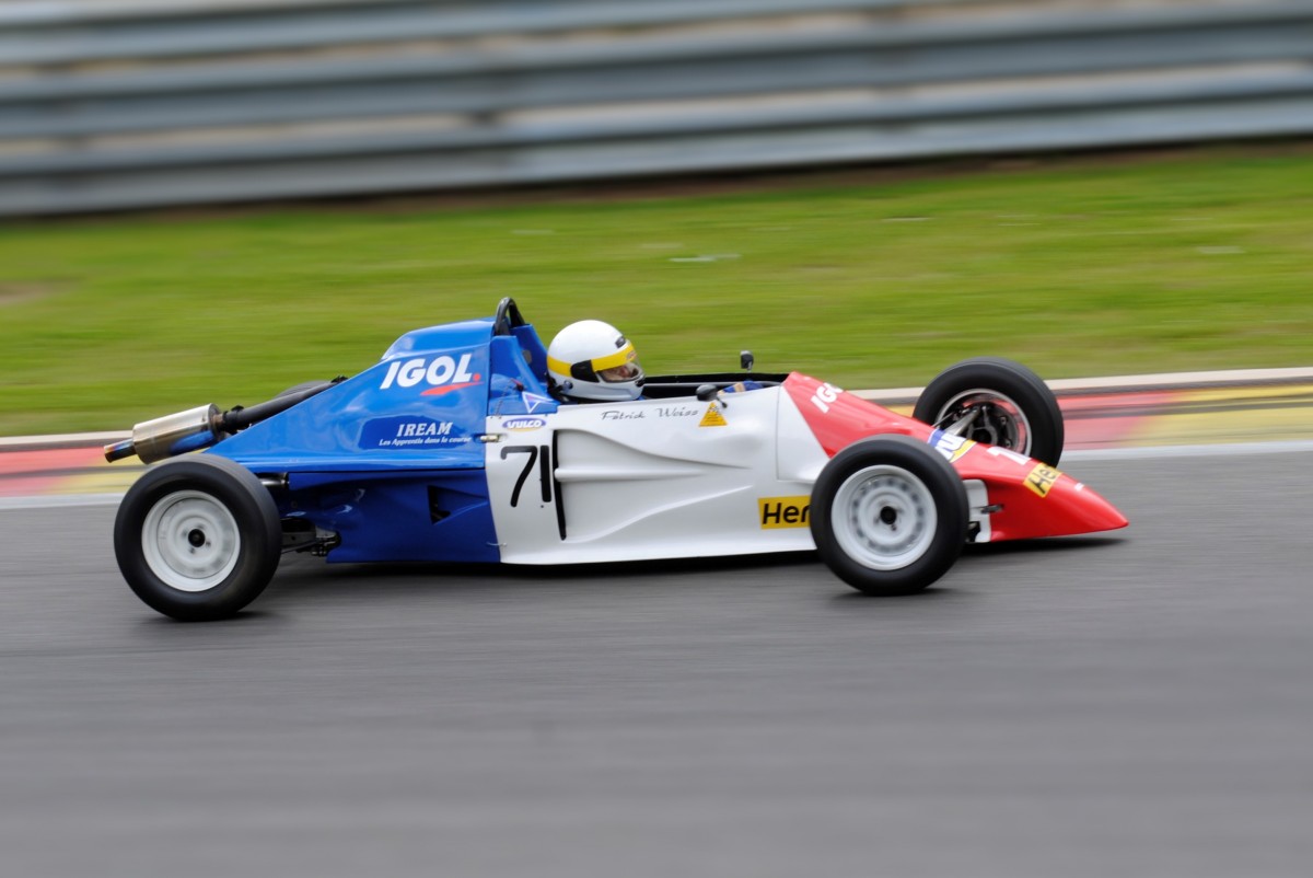 P.Weiss auf SWIFT, beim Rennen des Monoposto Racing Club & Ford Kent,Spa Summer Classic 15.6.2013. Mitgezogen und schräg in Szene gesetzt um Dynamik auszudrücken!