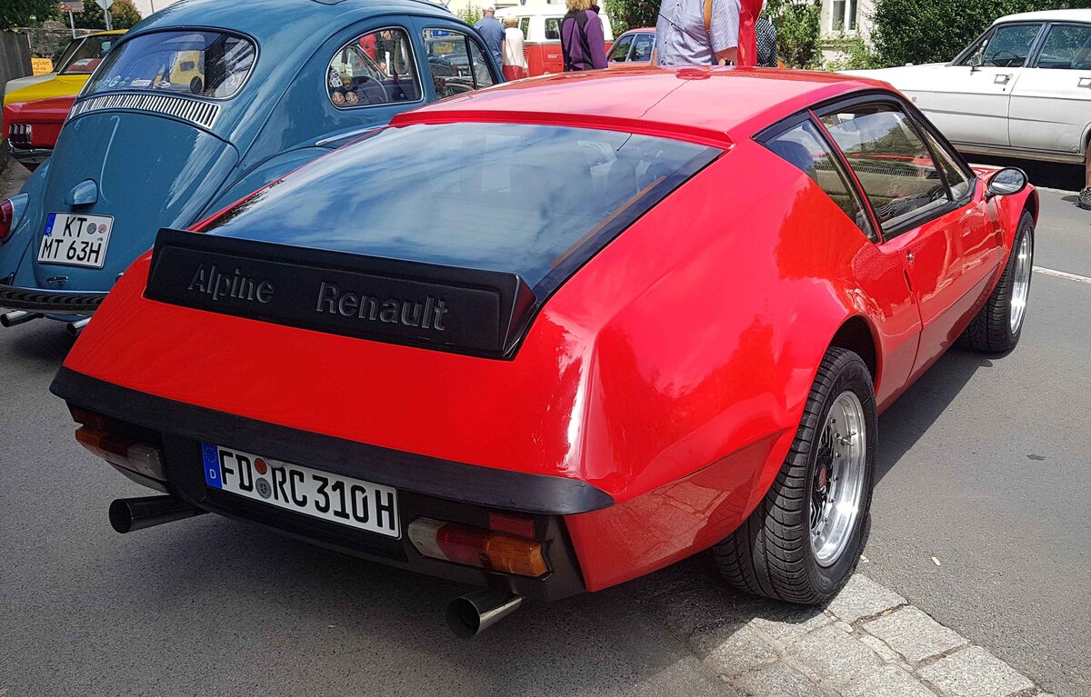 =Renault Alpine A 310, Bj. 1978, 2664 ccm, 150 PS, steht bei den Fladungen Classics im Juli 2023. Frontansicht bereits eingestellt mit Bild 203406!