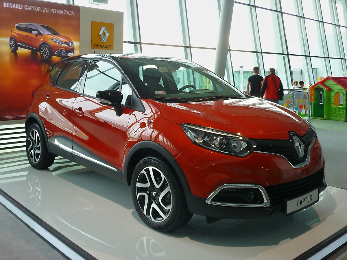 Renault Captur am Flughafen Warschau, 11.6.13