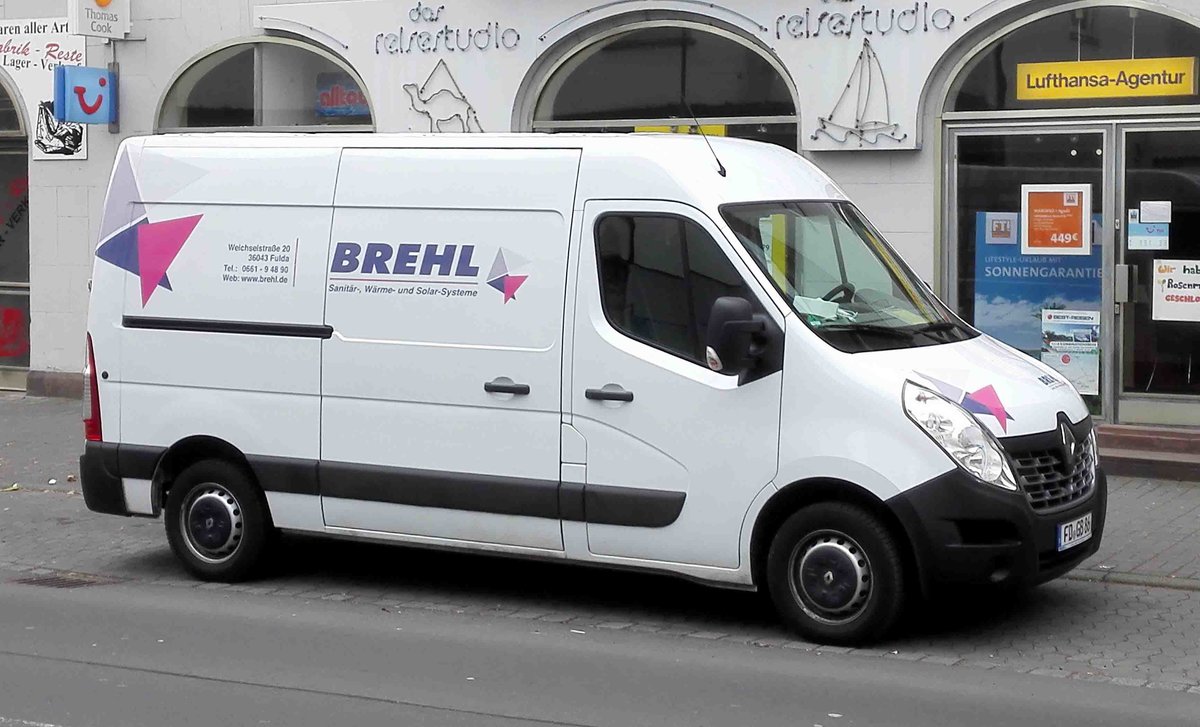 =Renault Master der Firma  BREHL  steht im Februar 2017 in Fulda
