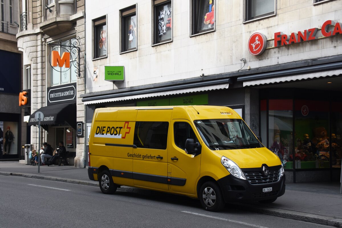 Renault Master III als Postfahrzeug in der Eisengasse (Basel/Schweiz, 01.10.2020)