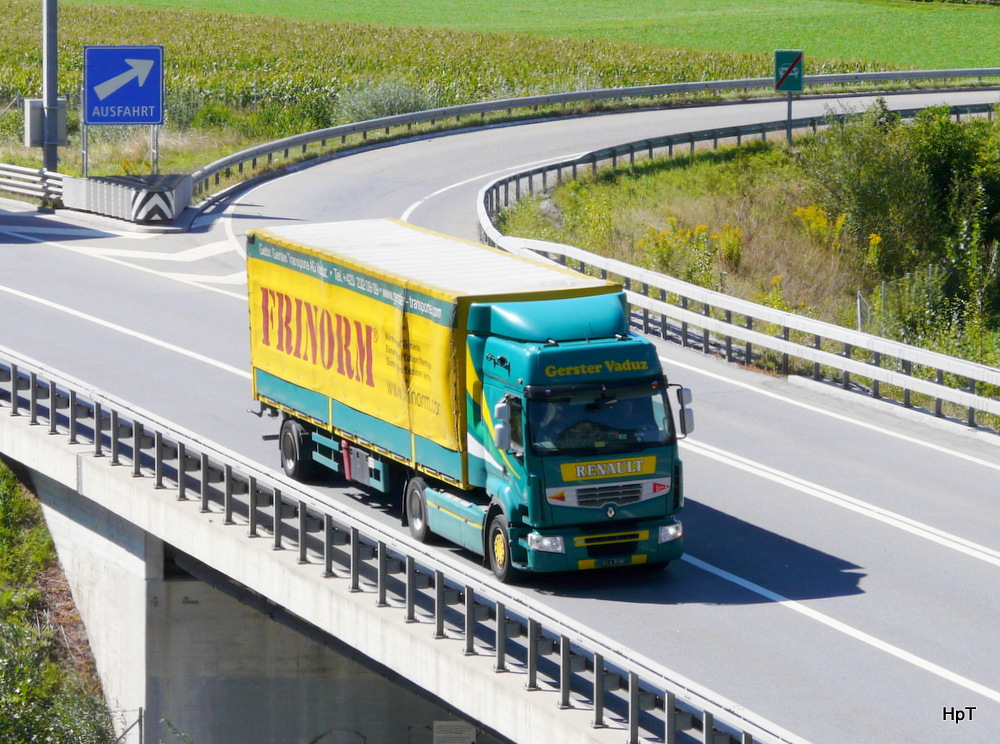 Renault Sattelschlepper unterwegs bei Reichenau am 20.09.2013