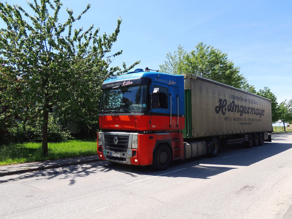 RENAULT-Zugmaschine von Transport-Liska mit Auflieger der Sped. Angermayr; 150529