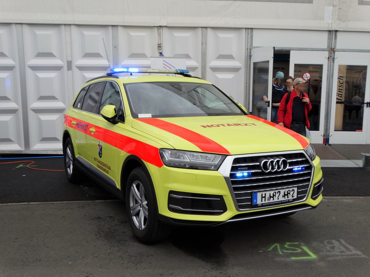 Rettungszentrum Bundeswehr Audi Q7 Notarzt am 12.05.17 auf der RettMobil in Fulda