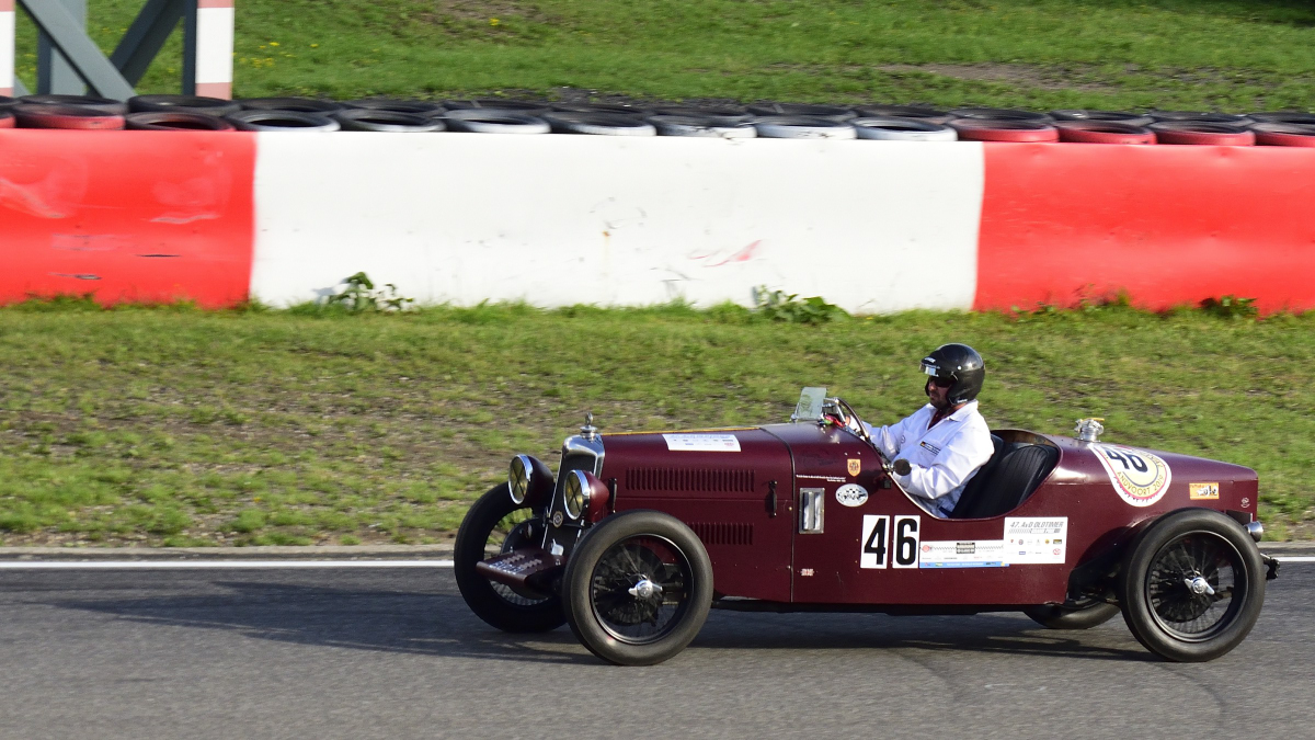 Riley 9 Special (1935), beim 47. AvD - Oldtimer Grand Prix, 9.-11. August 2019 / Nürburgring, Rennen 13 Vintage Sports Car Trophy. Aufnahme 10.8.2019 von einer Zuschauer- Tribühne