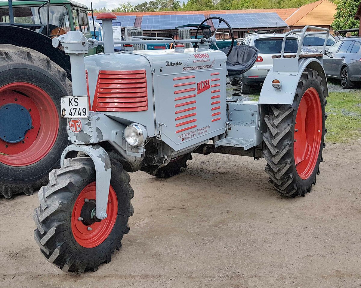 =Ritscher RT 331, steht auf dem Ausstellungsgelände der Traktorfreunde Wiershausen am Klostergut Hilwartshausen, 05-2023
