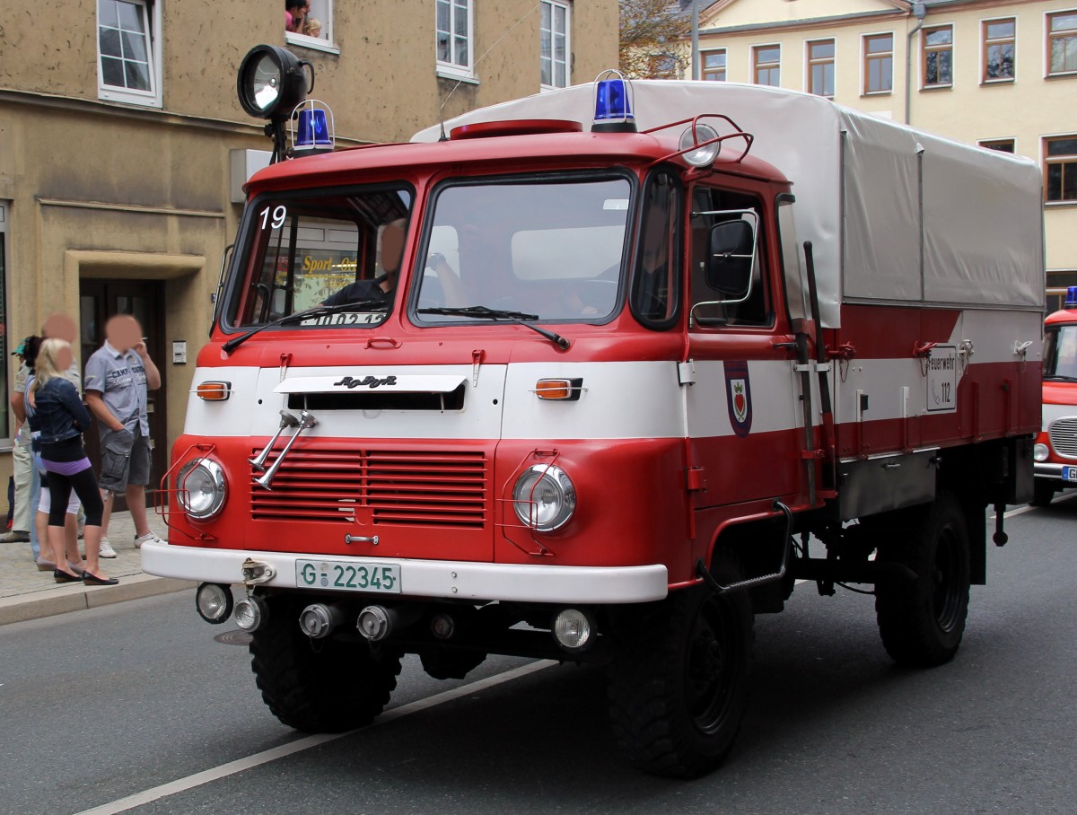 Robur LO LF 8/TS8 der Freiwillige Feuerwehr Niederpllnitz. Zusehn beim Historischer Feuerwehrumzug in Zeulenroda. Foto 31.08.13 