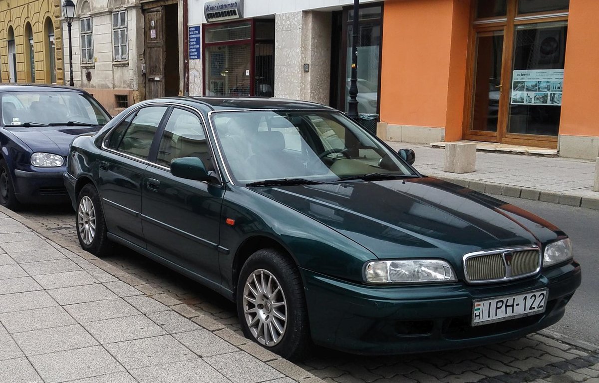 Rover 620, fotografiert in Pécs (Ungarn), September, 2019.