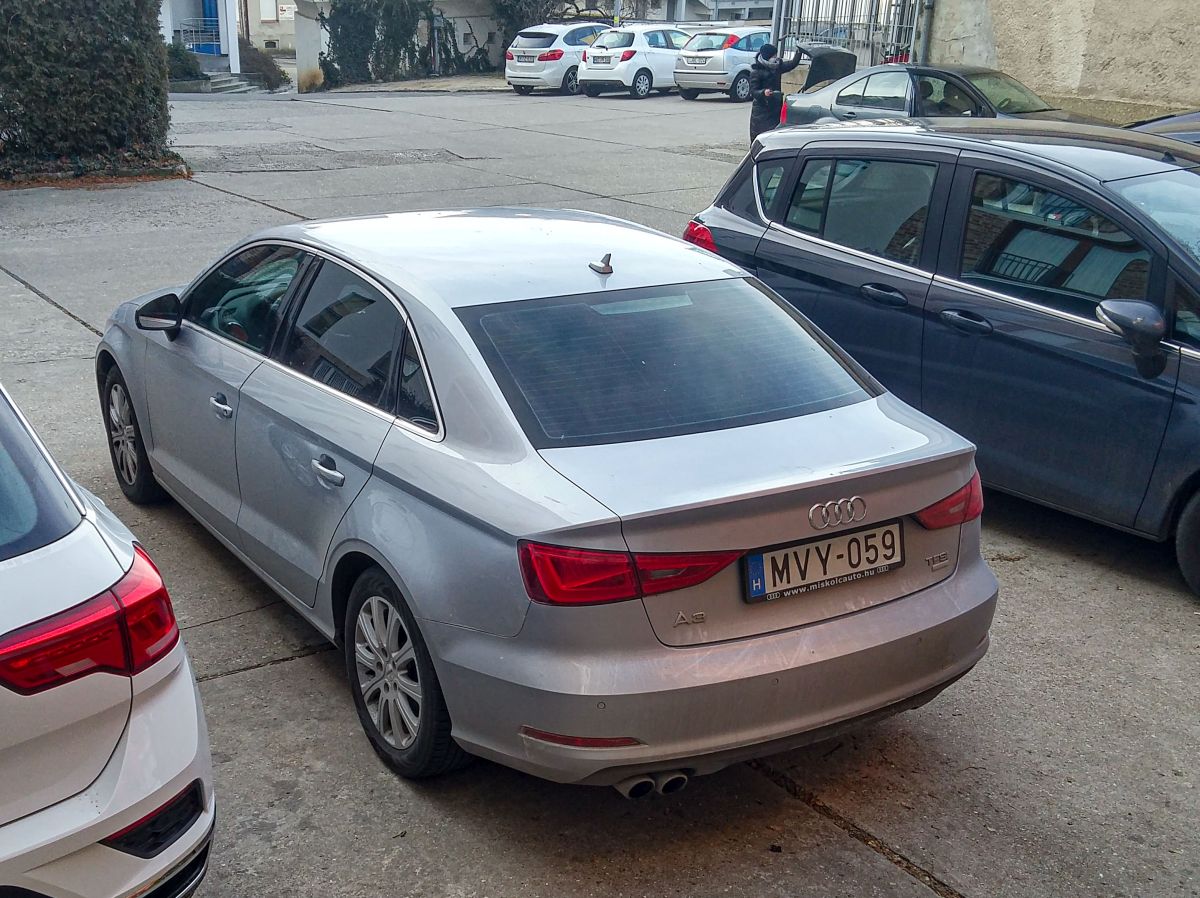Rückansicht: Audi A3 Sedan  8V . Die Aufnahme stammt vom 02.2021.