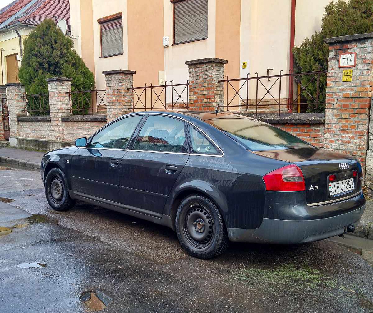 Rückansicht: Audi A6 C5. Foto: januar 2021.