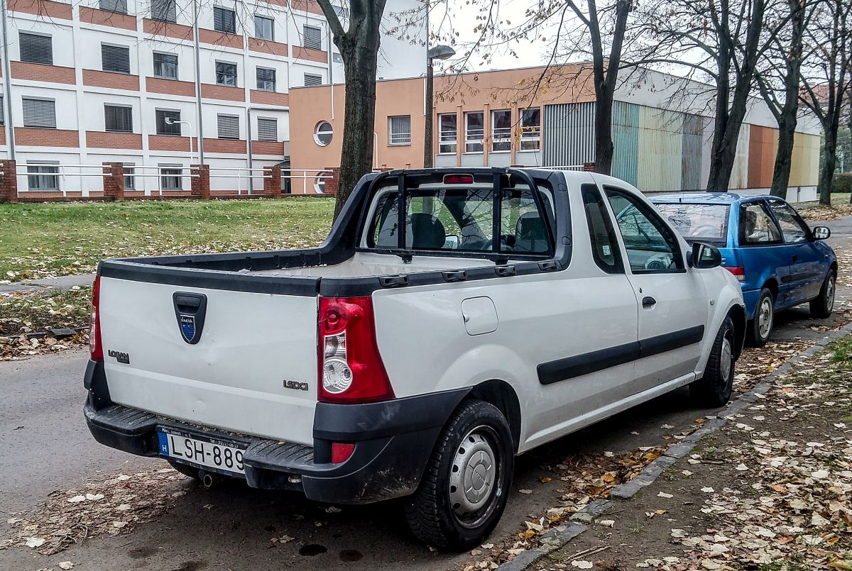 Rückansicht: Dacia Logan Pick Up. Aufnahme: 11. 2020.