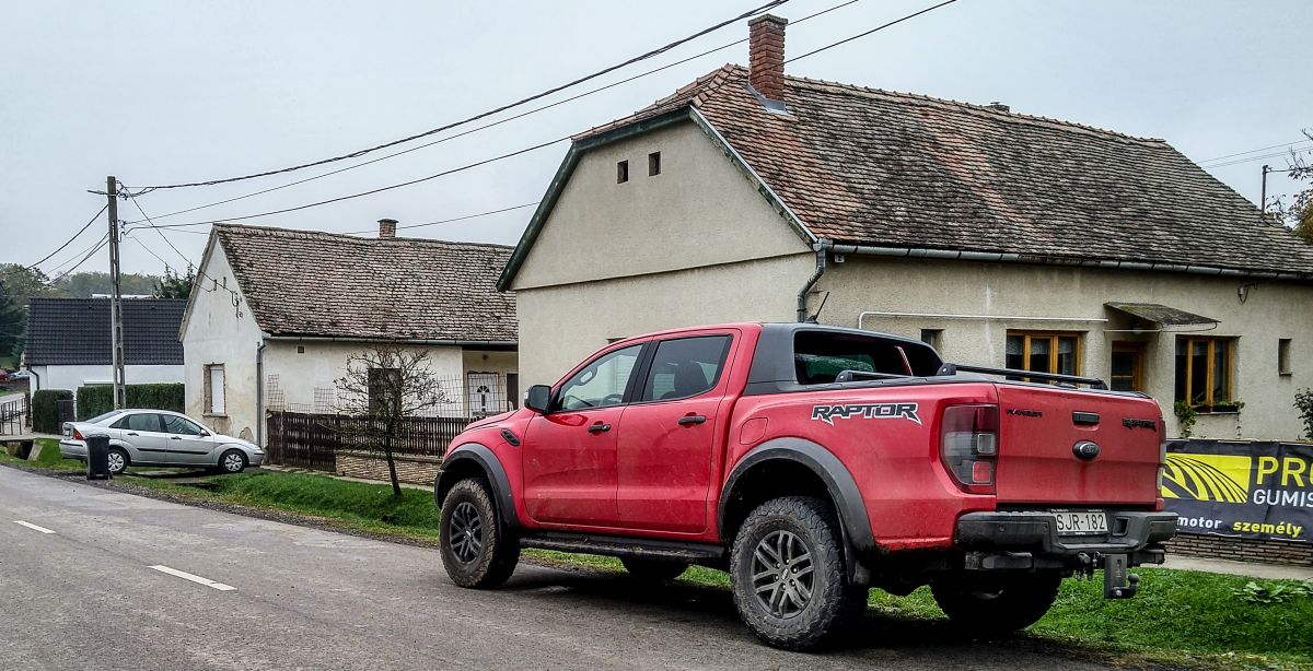 Rückansicht: Ford Ranger Raptor T6 in November 2020.