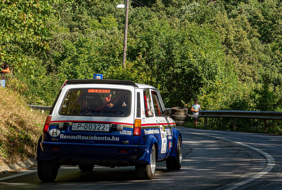 Rückansicht: Renault 5 auf dem Hillclimb Pécs, in 09.2021.