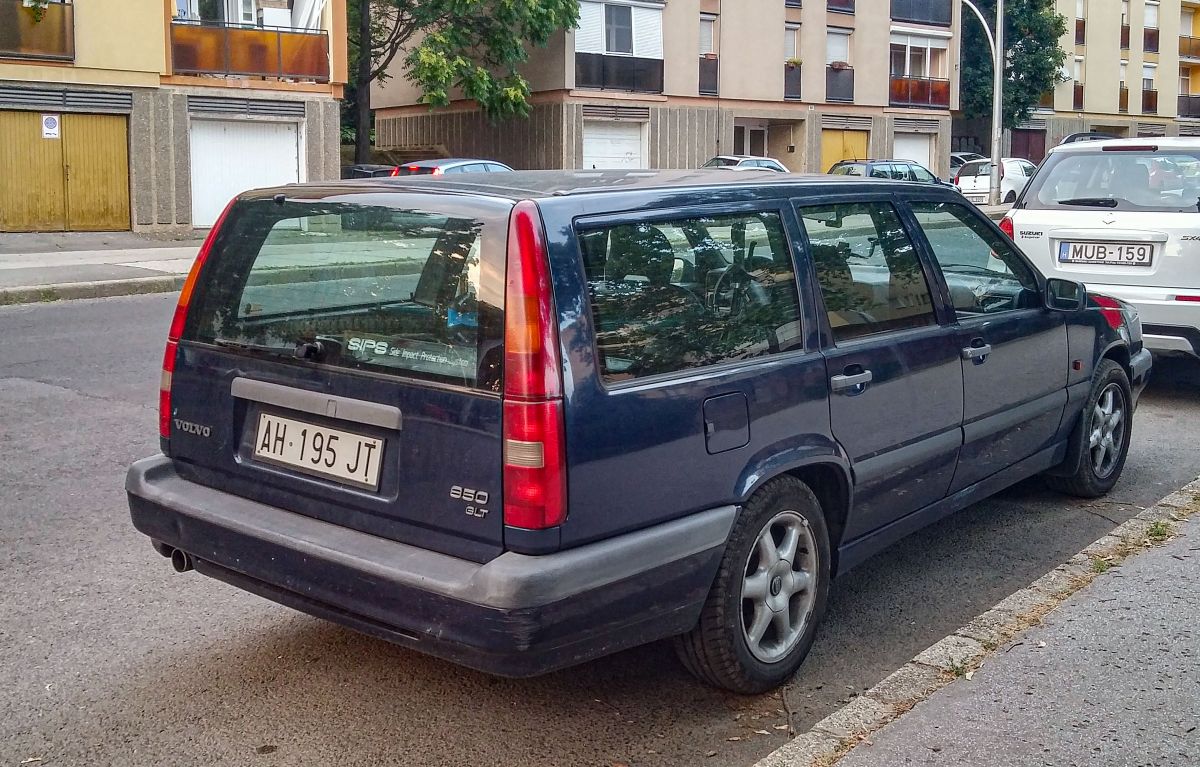 Rückansicht: Volvo 850. Foto: 11.2020.