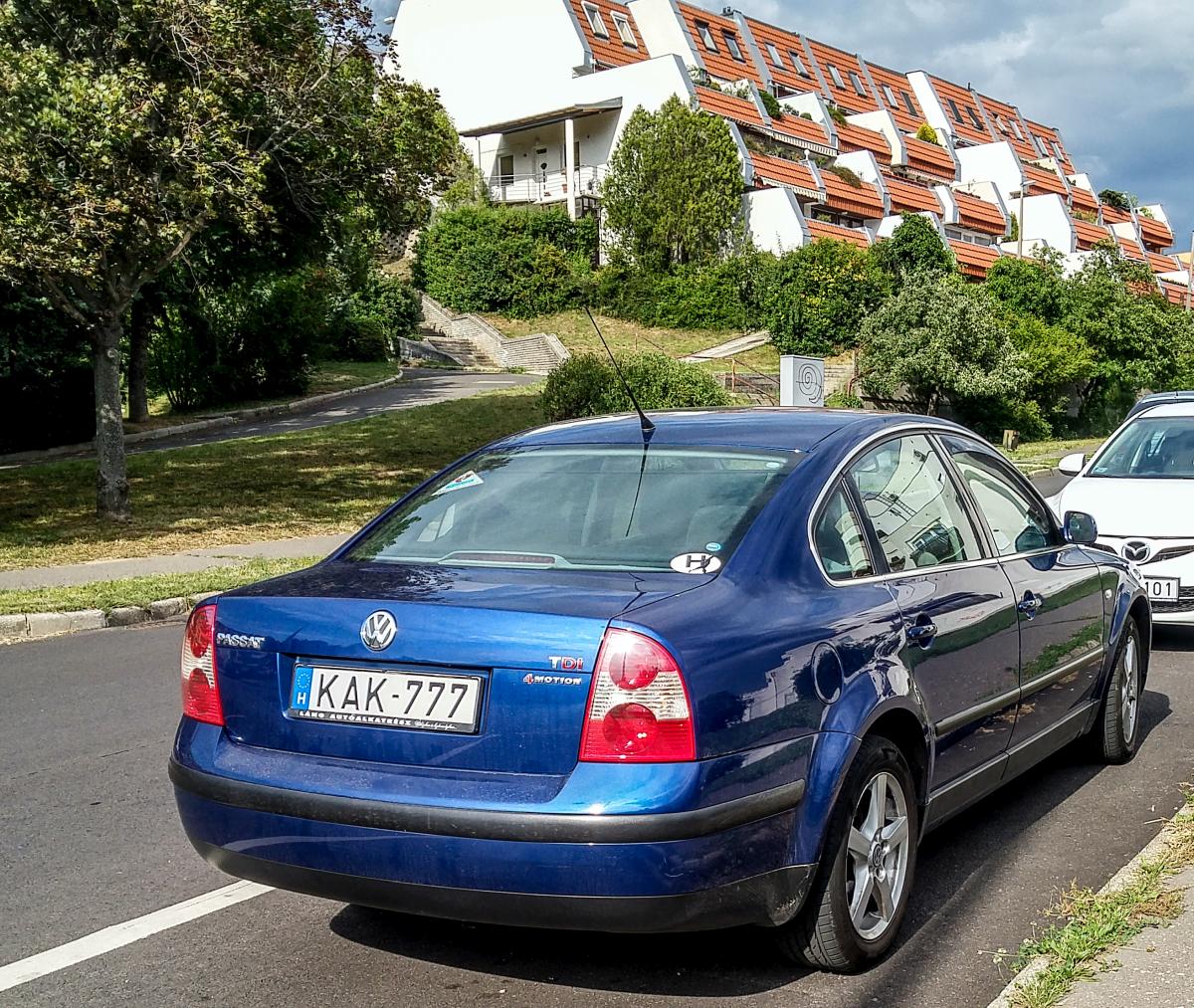 Rückansicht: VW Passat B5.5, fotografiert in Juni, 2020.