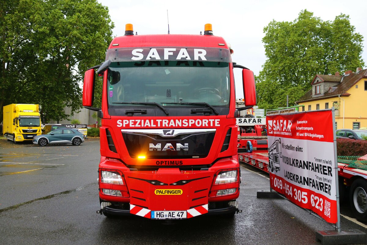 SAFAR Schwertransporte MAN TGM mit Palfinger Kran am 15.07.23 in Frankfurt am Main mit dem Namen Optimus