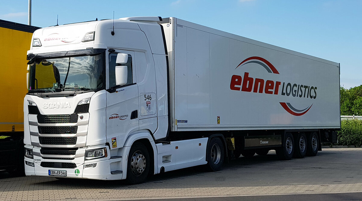 =Scania von EBNER-Logistics rastet an der A 7 im Mai 2022